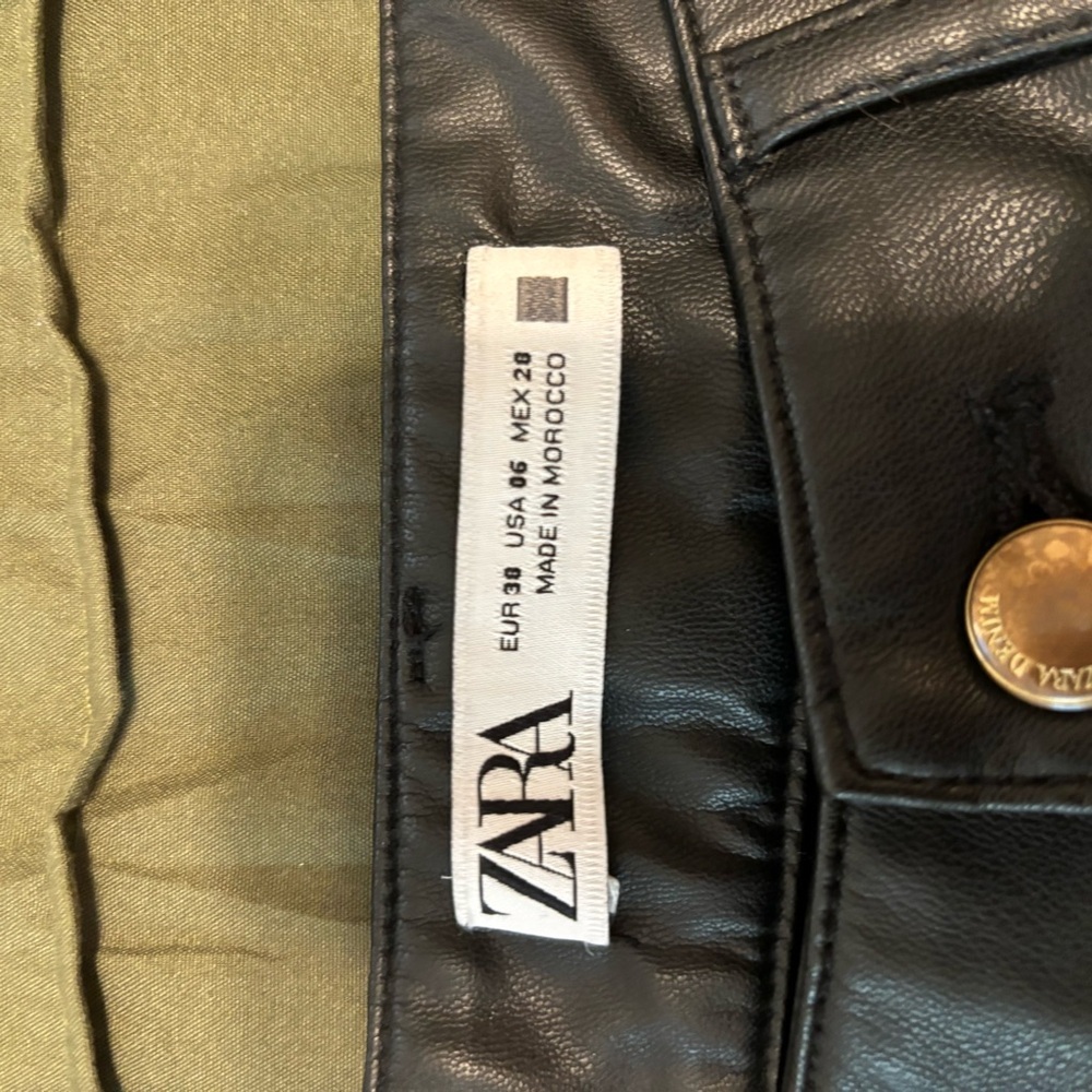 Zara Black Faux Leather Pants size 6 - Picture 2 of 3
